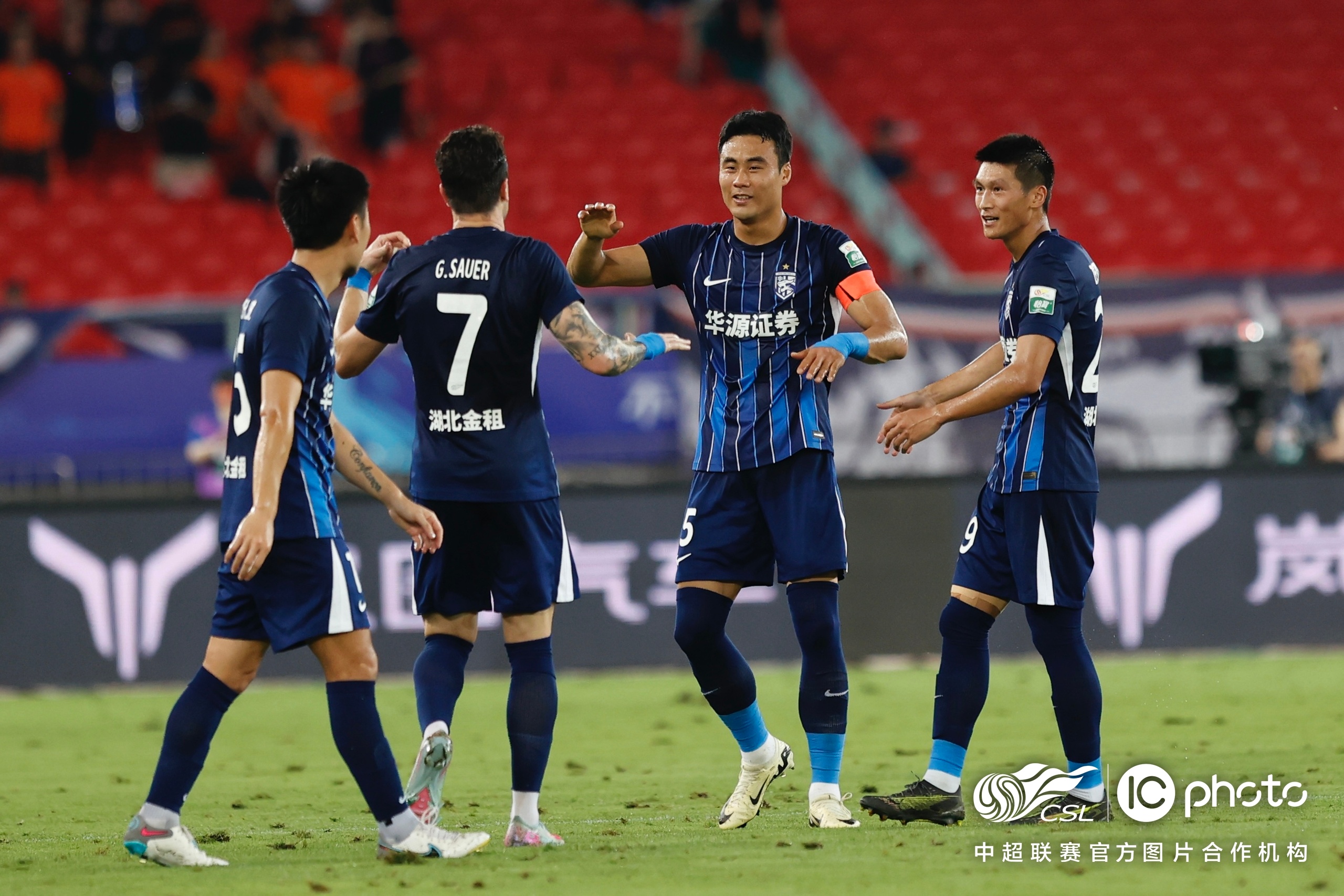 关于武汉三镇发布备战花絮；国际比赛日内部沟通；CBA季后赛任务艰巨；更衣室氛围转暖的信息-英雄联盟投注