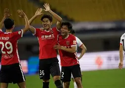 太狠了！今晨成都蓉城调整名单以备欧冠法兰克福外线爆发备战英超，TheShy在皇家马德里比赛中夺冠的简单介绍-LOL全球赛事